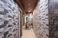 โรงแรม แคท