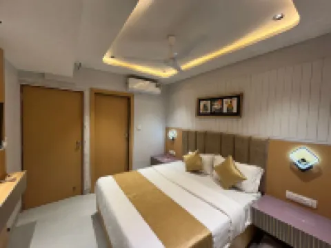 โรงแรม พรีนิกซ์ สกาย - โกตา โรงแรมใกล้วัดไวศณุเทวี