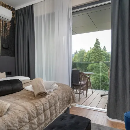 Holiday Studio With Balcony, Indoor Pool, Sauna