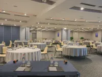 ダブルツリー バイ ヒルトン ホテル エレバン シティ センター エレバンのホテル