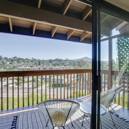 15 Mi to San Diego la Mesa Townhome