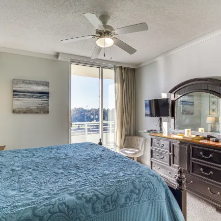 Beachside Biloxi Club Condo: Balcony w/ Ocean View
