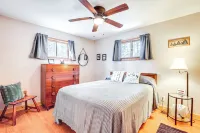 Private Dock, Deck & Yard: Deerskin Lake Retreat! - Badekar