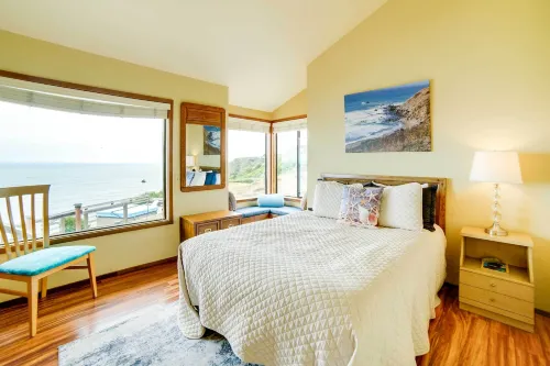 Rahus Ocean Refuge with Manchester Coast Views! - spa