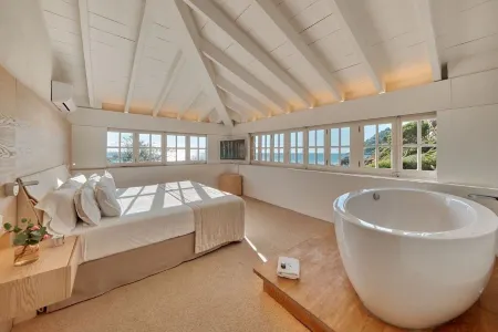 Can Simoneta - Adults Only