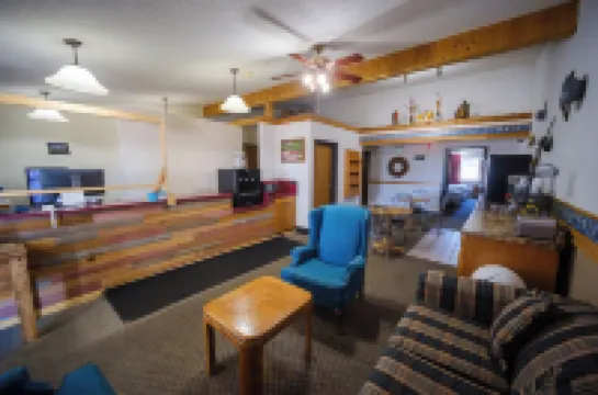 Westwood Inn & Suites Kimball I 90