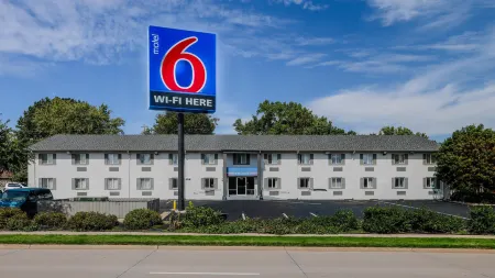 Motel 6 Wichita, KS