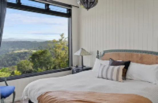Escape to Serenity in Beechmont Luxurious Cabin Retreat