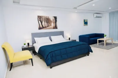 Tris Estates Suites Hotel di 