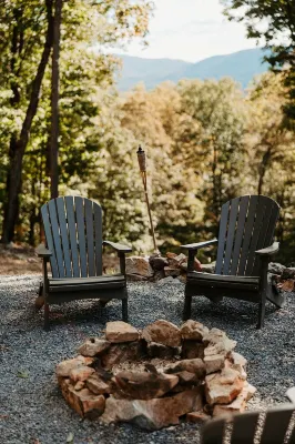 The Rusty Lantern! Enjoy peace and quiet in this cozy mountain cabin! Free WiFi