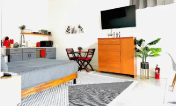Luxe Modern Ballard Studio: 15 Min to Space Needle Hotels in ballard