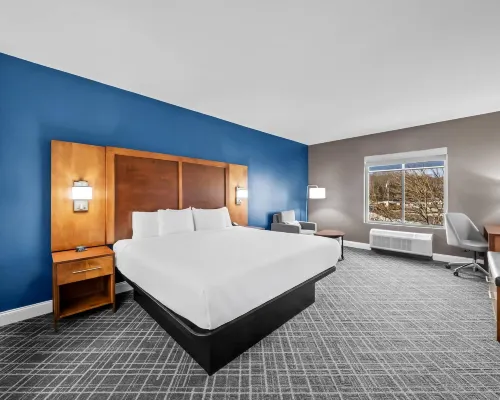 Comfort Inn & Suites Plainville-Foxboro Hotels in Plainville
