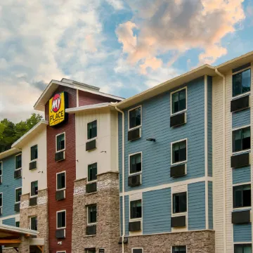 My Place Hotel-Medford, or