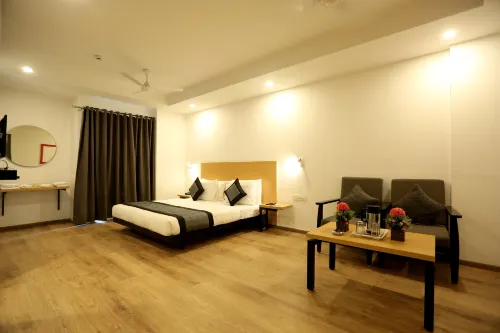 The Roseman Hotel and Suites - parking