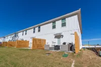 NEW Sleeps 7 Beach Fun Dining Palmaway