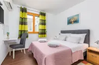 Attic apartment with balcony in Medulin