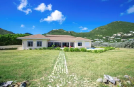 Direct Beachfront 6 BDR/en-suite /maid included. Excellent service. Rare gem (A)
