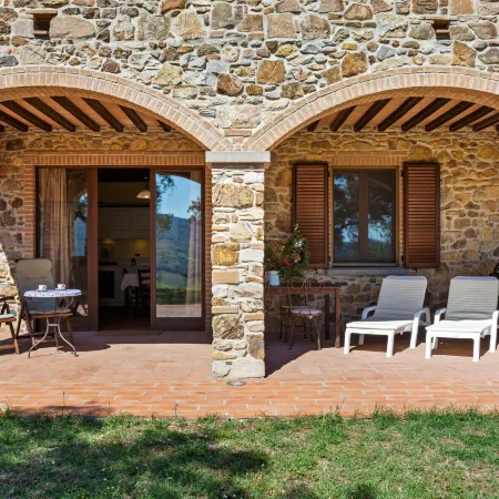 Farmhouse in Suvereto with Sea Views
