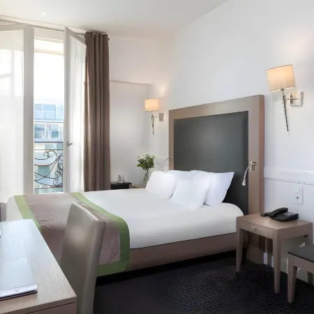 Hôtel Elysées Céramic Paris Отели рядом с достопримечательностью «Триумфальная арка»