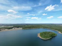 Comfortable Holiday Apartment with a Lake View - Homestays
