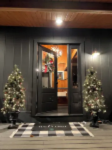 Black Dog Lodge - Ski Chalet centered between Okemo and Killington Mt.