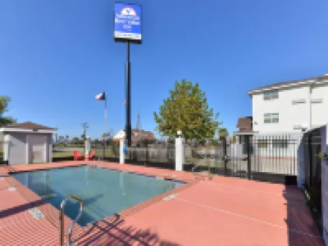 Americas Best Value Inn and Suites Winnie Hoteles en Winnie