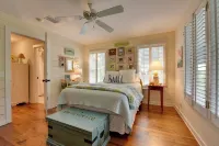 Bright St Simons Island Escape Walk to the Beach - شاطئ