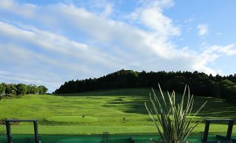 Sunhills Hotel