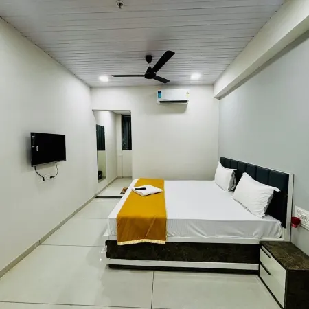 HOTEL HUNTER