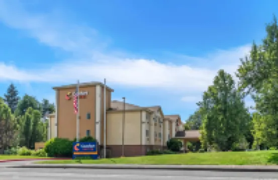 Comfort Suites