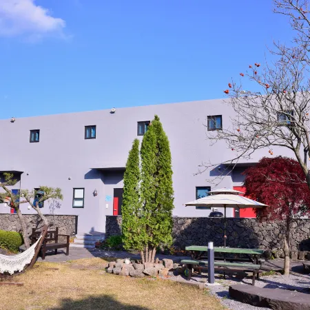 Jeju Dolcolom House Pension