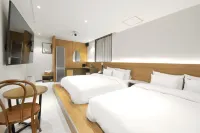 Brown-Dot Hotel Gwangyang Deokrye
