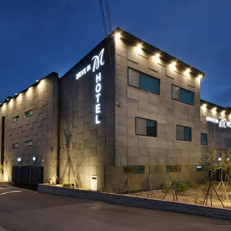Gimje M Hotel Drive-IN