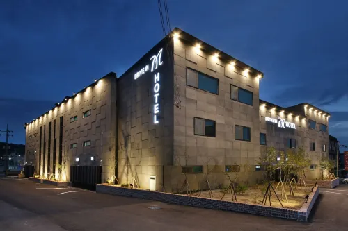 Gimje M Hotel Drive-IN