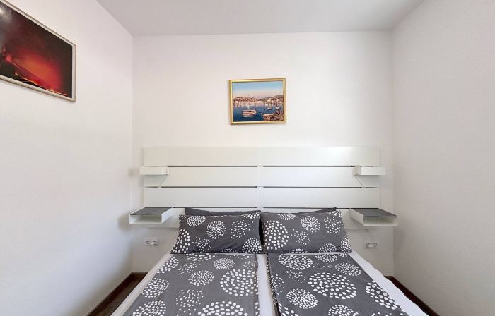 Sea view apartment Marijana