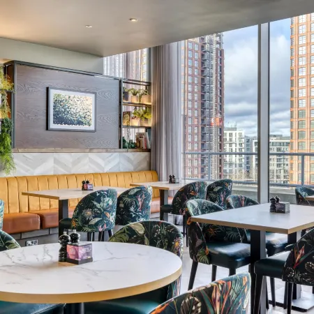 Premier Inn London Stratford Отели рядом с достопримечательностью «Стратфорд»