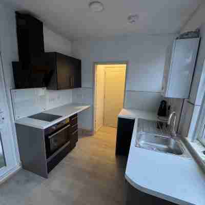 Harecroft Lodge - Single and Double rooms self serve Apartment Others