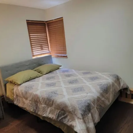 Urban Living - 2 Bed and 1 Bath