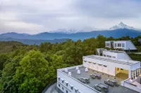 Himalayan Hideaway Resort Pokhara, The Centara Collection - 5 Sao