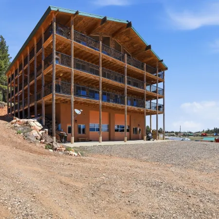 The Lodge at Duck Creek
