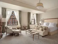 Raffles London at the Owo - Mewah