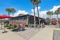 Pelican at Sound Side - Bungalows