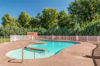 Quality Inn - piscina