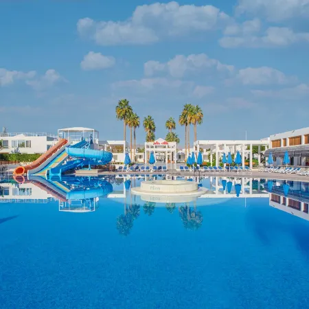 Maritim Jolie Ville Resort & Casino Отели рядом с достопримечательностью «Торговый центр Genena City»