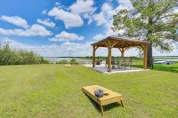 Cabin w/ Dock on Hubbard Creek Lake: Pets Welcome!