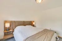 Walk to West Twin Lake: Remote Retreat w/ Yard - WiFi