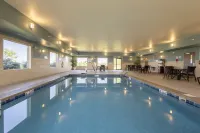 Holiday Inn Express & Suites SIOUX CENTER by IHG - parking