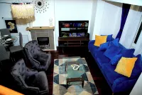 A Modern, Comfy Newly Remodeled 2Bd House