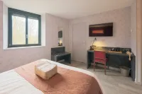 Logis Hostellerie la Chaumière - 3-Star