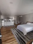 Vermont Suites - parking